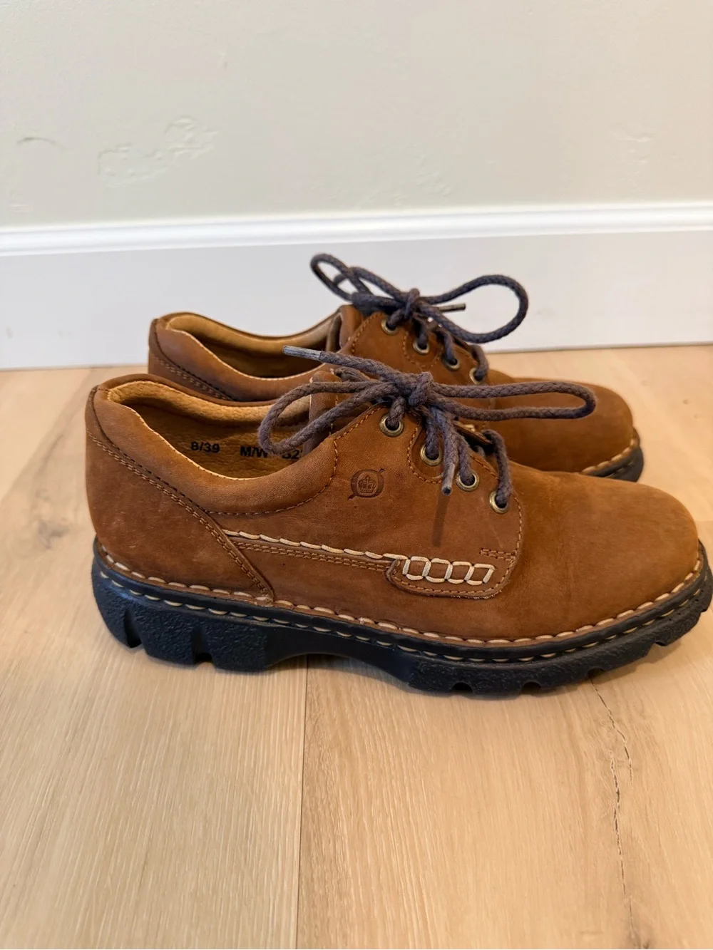 Born Men’s Leather Oxford Shoes Brown Lug Sole Comfort Size 9 Made Mexico